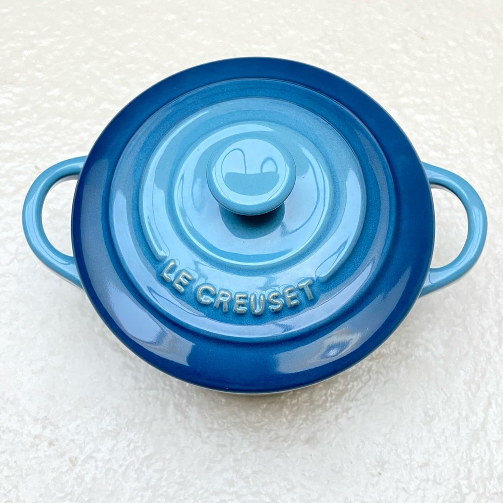 Le Creuset Mini Cocotte pot w lid